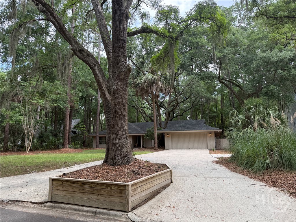 Two entrance driveway