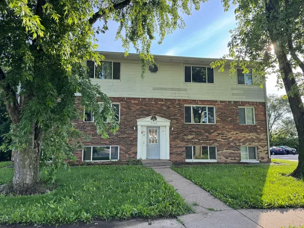 $800 | 3240 Heatherton Drive, Unit 2, Davenport, IA 52804