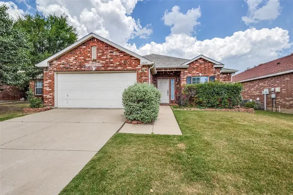 $2,450 | 6025 Goldenrod Drive, Denton, TX 76208