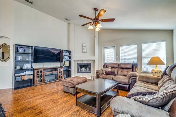 $2,450 | 6025 Goldenrod Drive, Denton, TX 76208