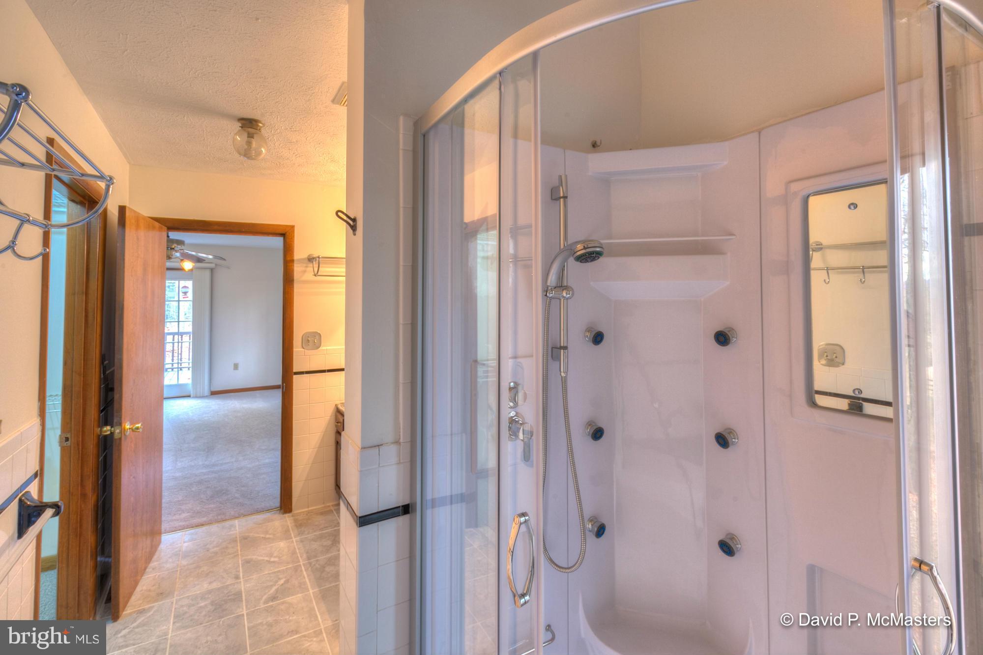 412 Hunting Road Winchester, VA 22603 - Photo 12 of 22 Bath