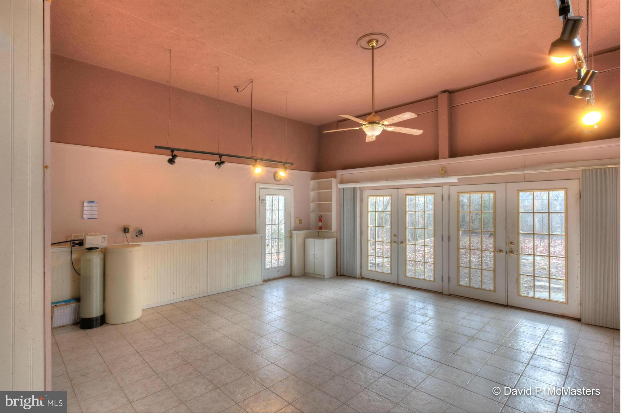 412 Hunting Road Winchester, VA 22603 - Photo 8 of 22 Family Room