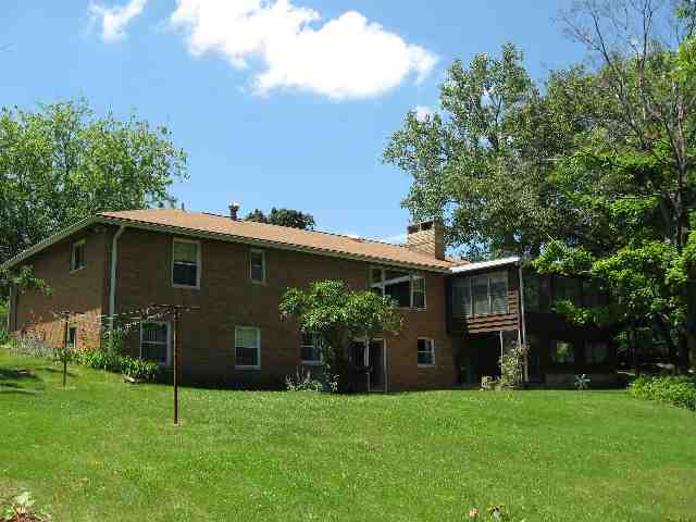 1230 North Rim Road East Peoria, IL 61611 - Photo 2 of 9 Gallery Image 2