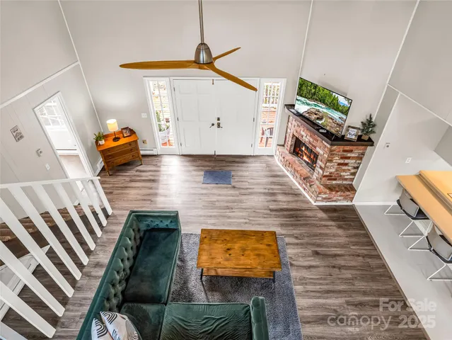 a view of entryway and hall