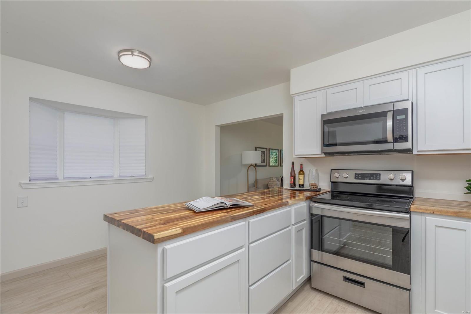 2761 Link Road St. Louis, MO 63114 - Photo 17 of 40 Gallery Image 17