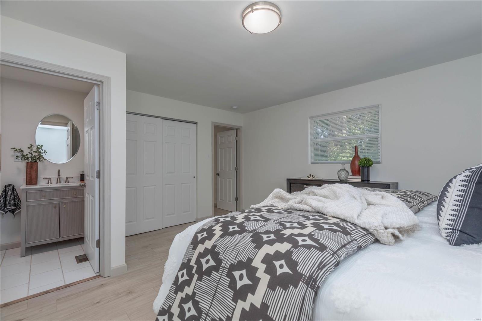 2761 Link Road St. Louis, MO 63114 - Photo 24 of 40 Gallery Image 24