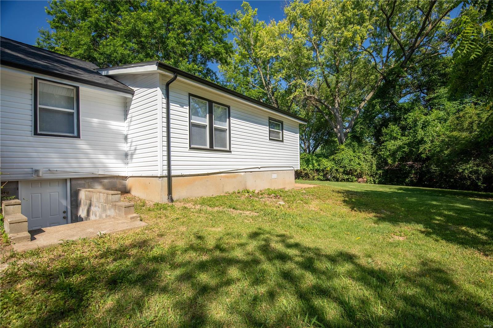 2761 Link Road St. Louis, MO 63114 - Photo 37 of 40 Gallery Image 37