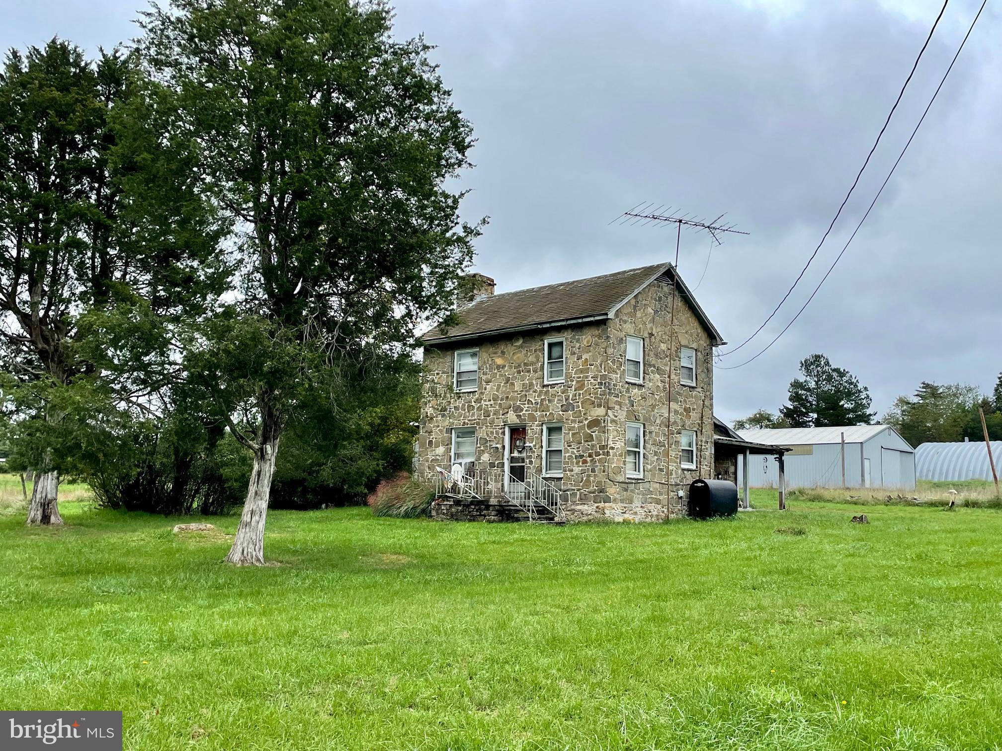 9801 Valley Road Berkeley Springs, WV 25411 - Photo 4 of 17 Gallery Image 4