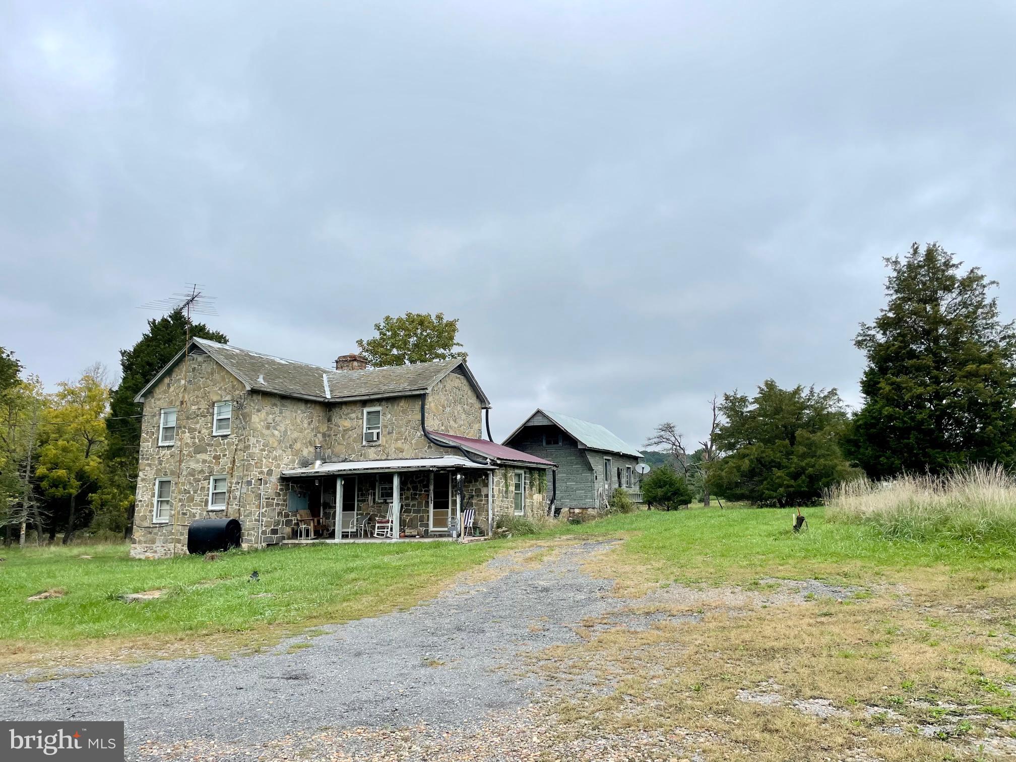 9801 Valley Road Berkeley Springs, WV 25411 - Photo 6 of 17 Gallery Image 6