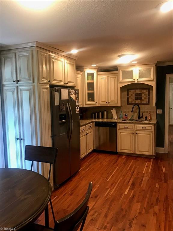209 Old Lowgap Road Mount Airy, NC 27030 - Photo 10 of 18 Gallery Image 10