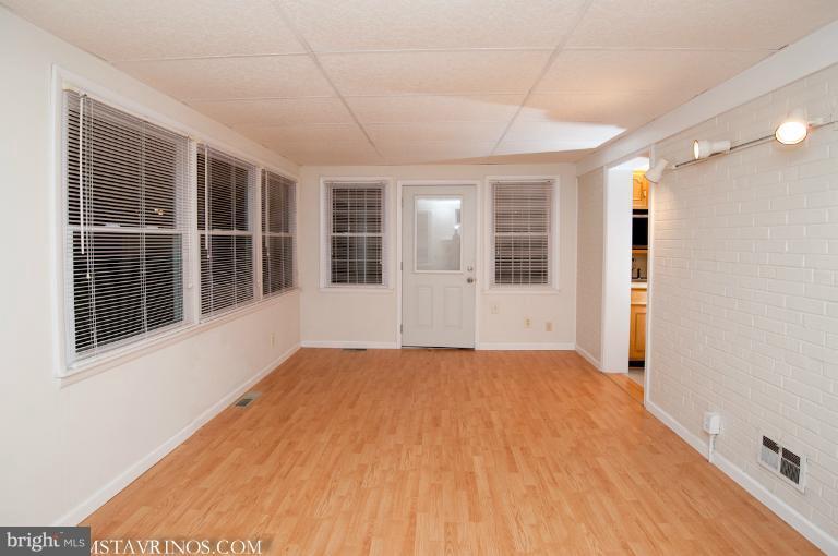 403 Aigburth Road Towson, MD 21286 - Photo 13 of 30 Interior (General)