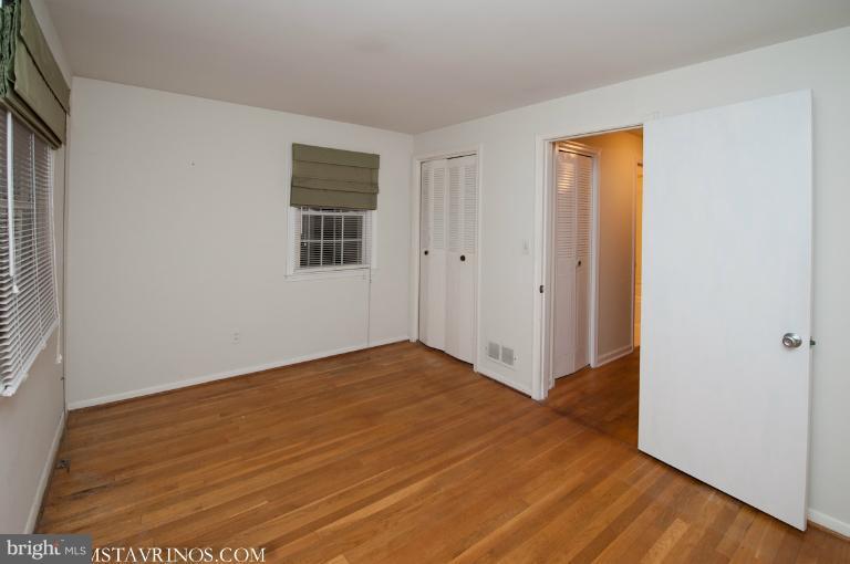 403 Aigburth Road Towson, MD 21286 - Photo 7 of 30 Bedroom