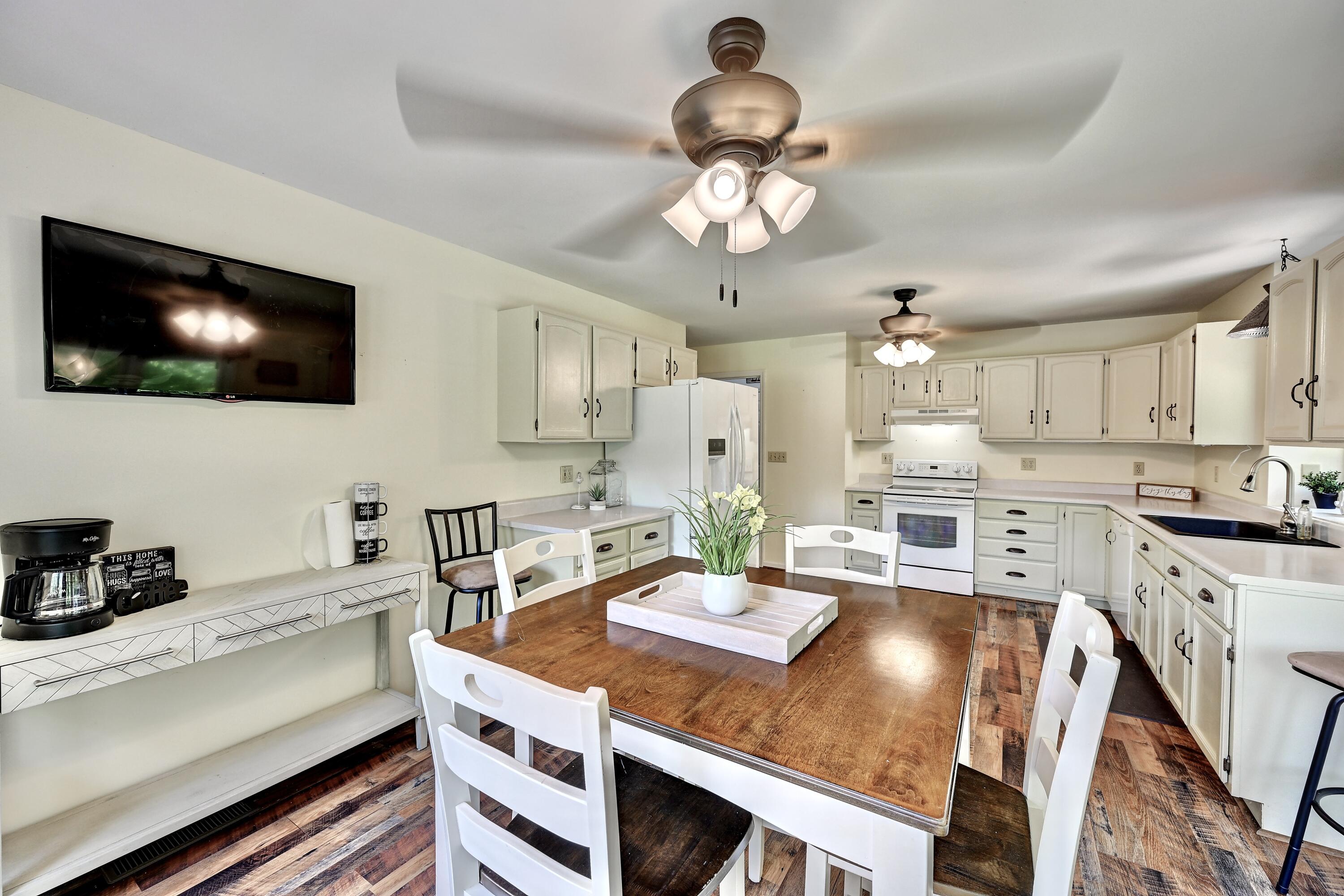 10438 East Bend Road Union, KY 41091 - Photo 10 of 28 DSC_8704_5_6_7_8Interior01