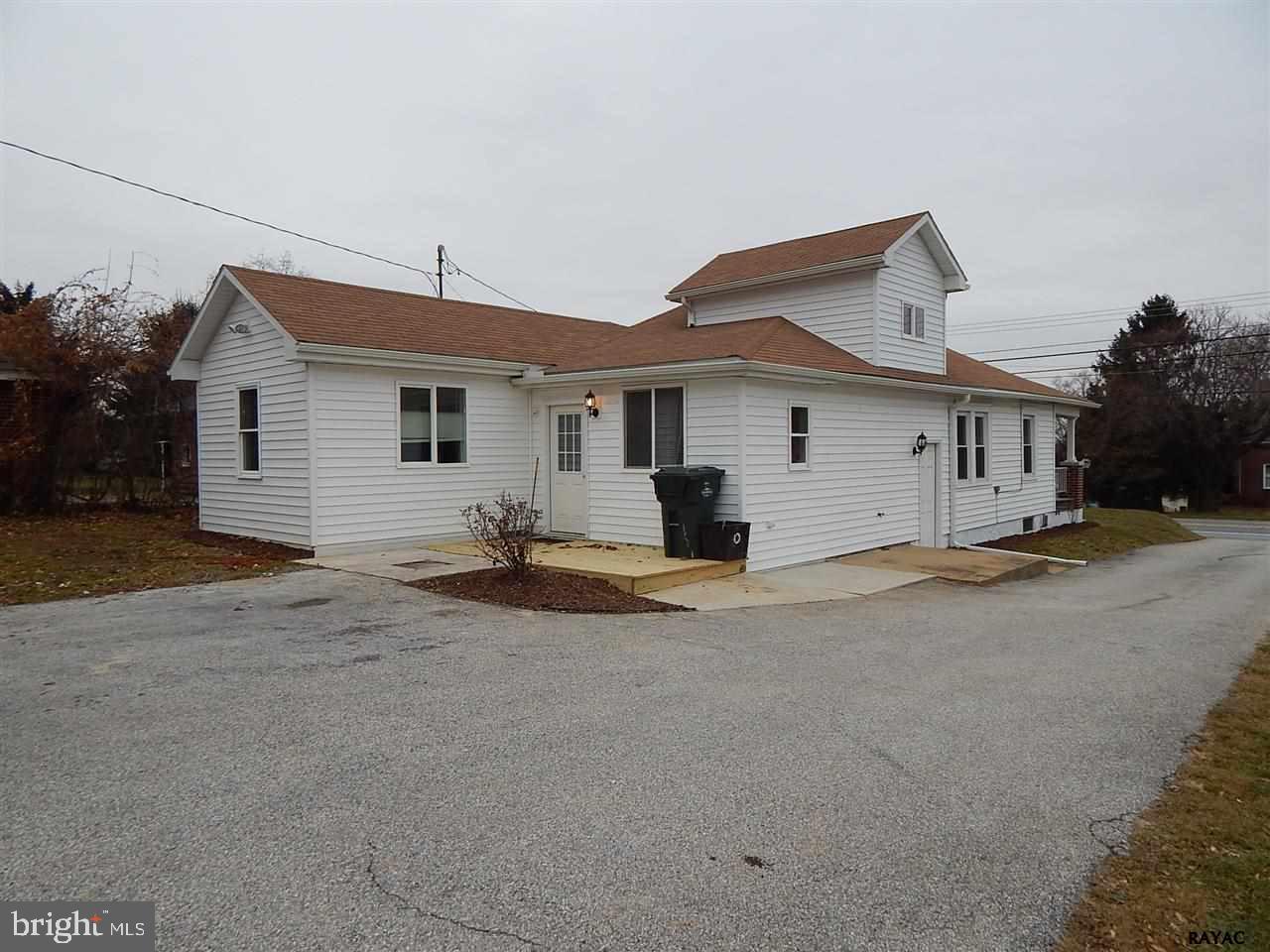 1152 Delta Road Red Lion, PA 17356 - Photo 3 of 36 Gallery Image 3