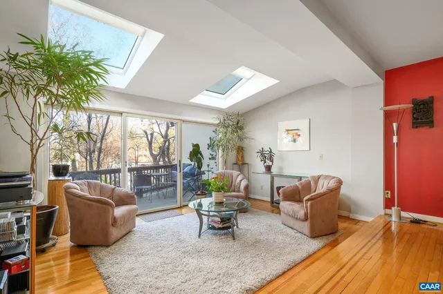 $825,000 | 311 2nd Street Northwest, Unit B, Charlottesville, VA 22902