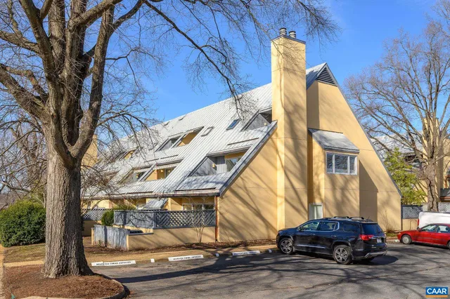 $825,000 | 311 2nd Street Northwest, Unit B, Charlottesville, VA 22902