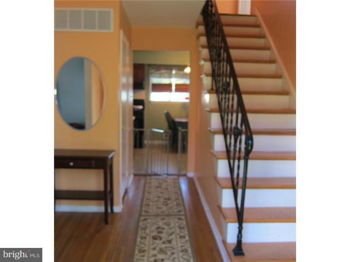 24 Purdue Drive Delran, NJ 08075 - Photo 2 of 21 Foyer