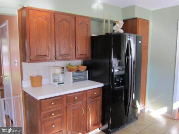 24 Purdue Drive Delran, NJ 08075 - Photo 6 of 21 Kitchen