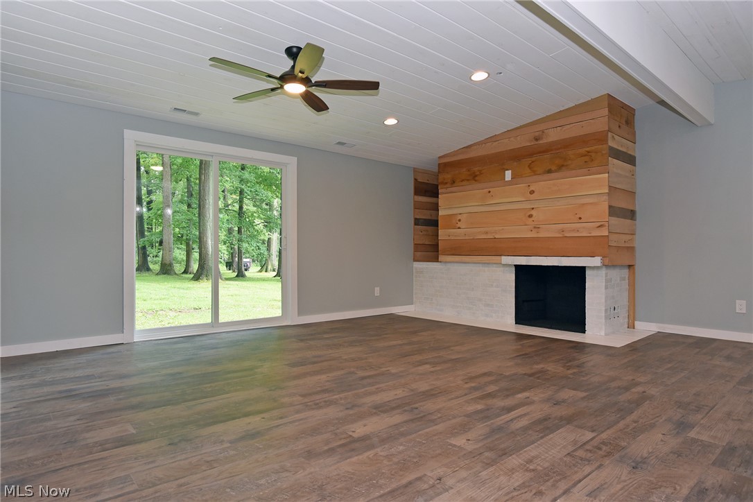 5775 Weaver Road New Franklin, OH 44319 - Photo 4 of 29