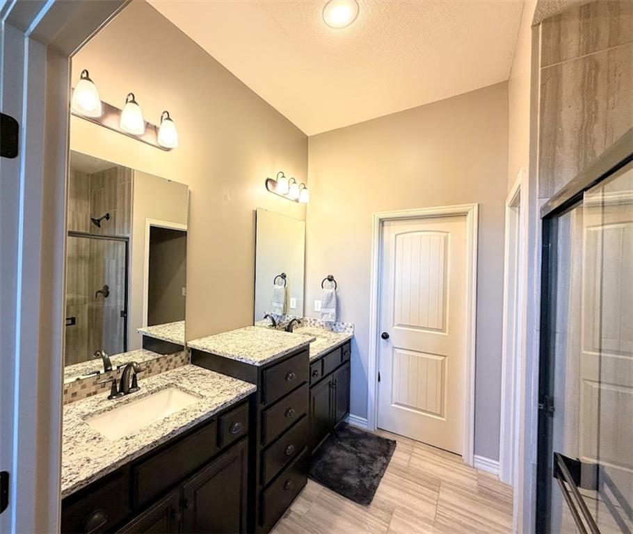 1524 Southwest 44th Street Lee's Summit, MO 64082 - Photo 17 of 47