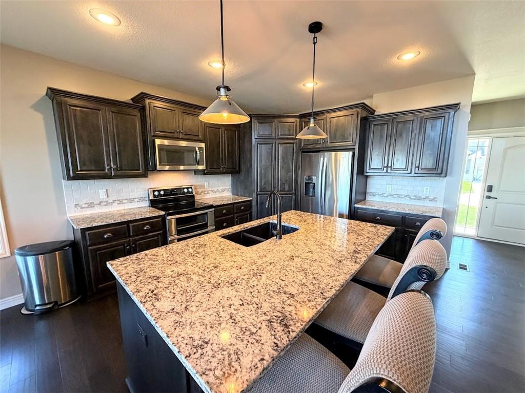 1524 Southwest 44th Street Lee's Summit, MO 64082 - Photo 8 of 47