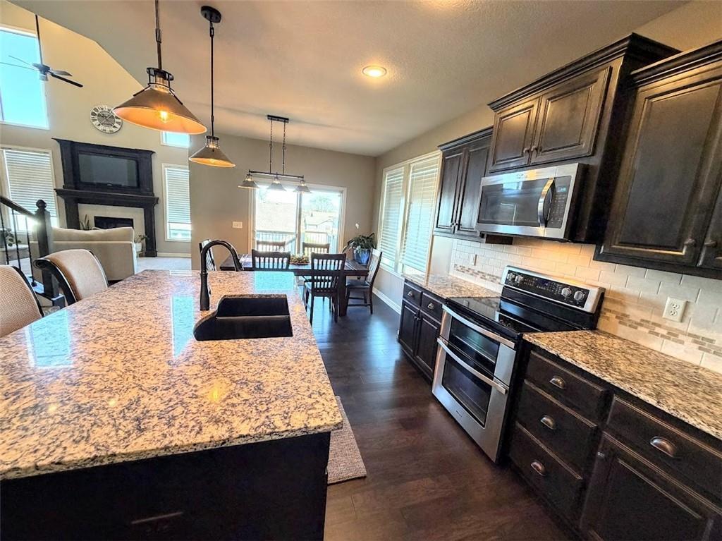 1524 Southwest 44th Street Lee's Summit, MO 64082 - Photo 10 of 47