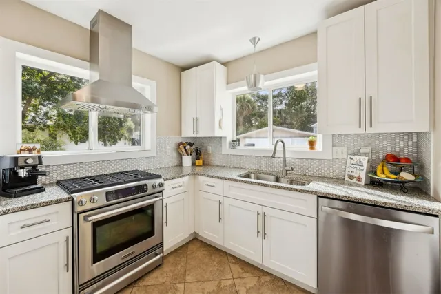 $769,000 | 411 South 5th Street, Fernandina Beach, FL 32034