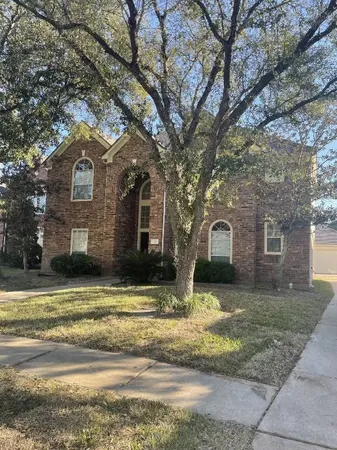 $460,000 | 2215 Alberton Lane, Pearland, TX 77584