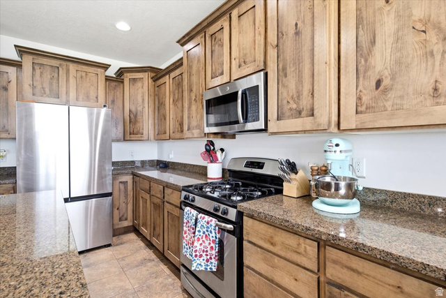 7145 Ridge Road Lake Point, UT 84074 - Photo 15 of 50