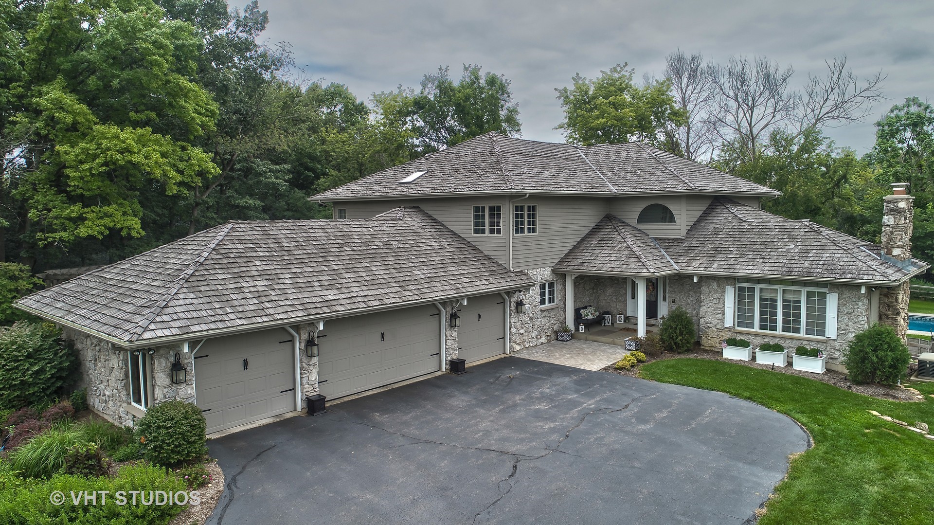 351 Ridge Road Barrington, IL 60010 - Photo 2 of 34