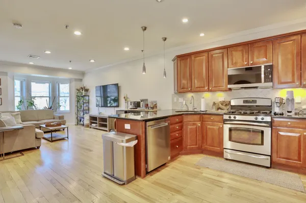 $5,400 | 421 Jackson Street, Unit 1, Hoboken, NJ 07030