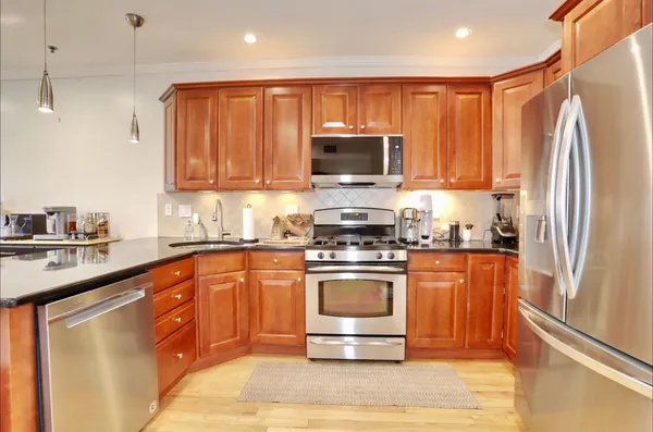 $5,400 | 421 Jackson Street, Unit 1, Hoboken, NJ 07030