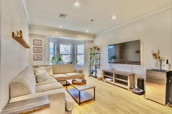 $5,400 | 421 Jackson Street, Unit 1, Hoboken, NJ 07030