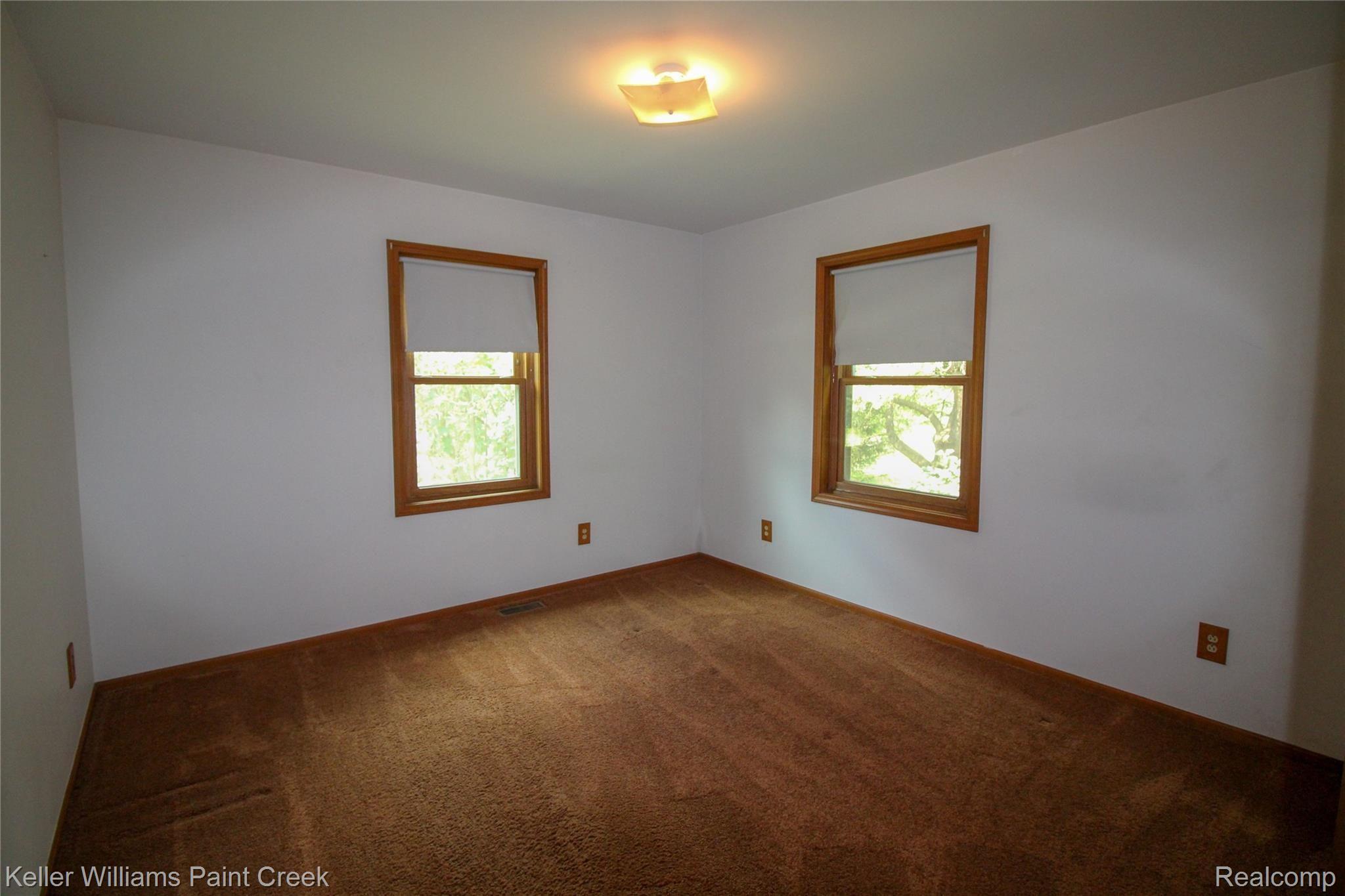 775 South Hurd Road Oxford, MI 48371 - Photo 9 of 30 775 S Hurd-5.jpg