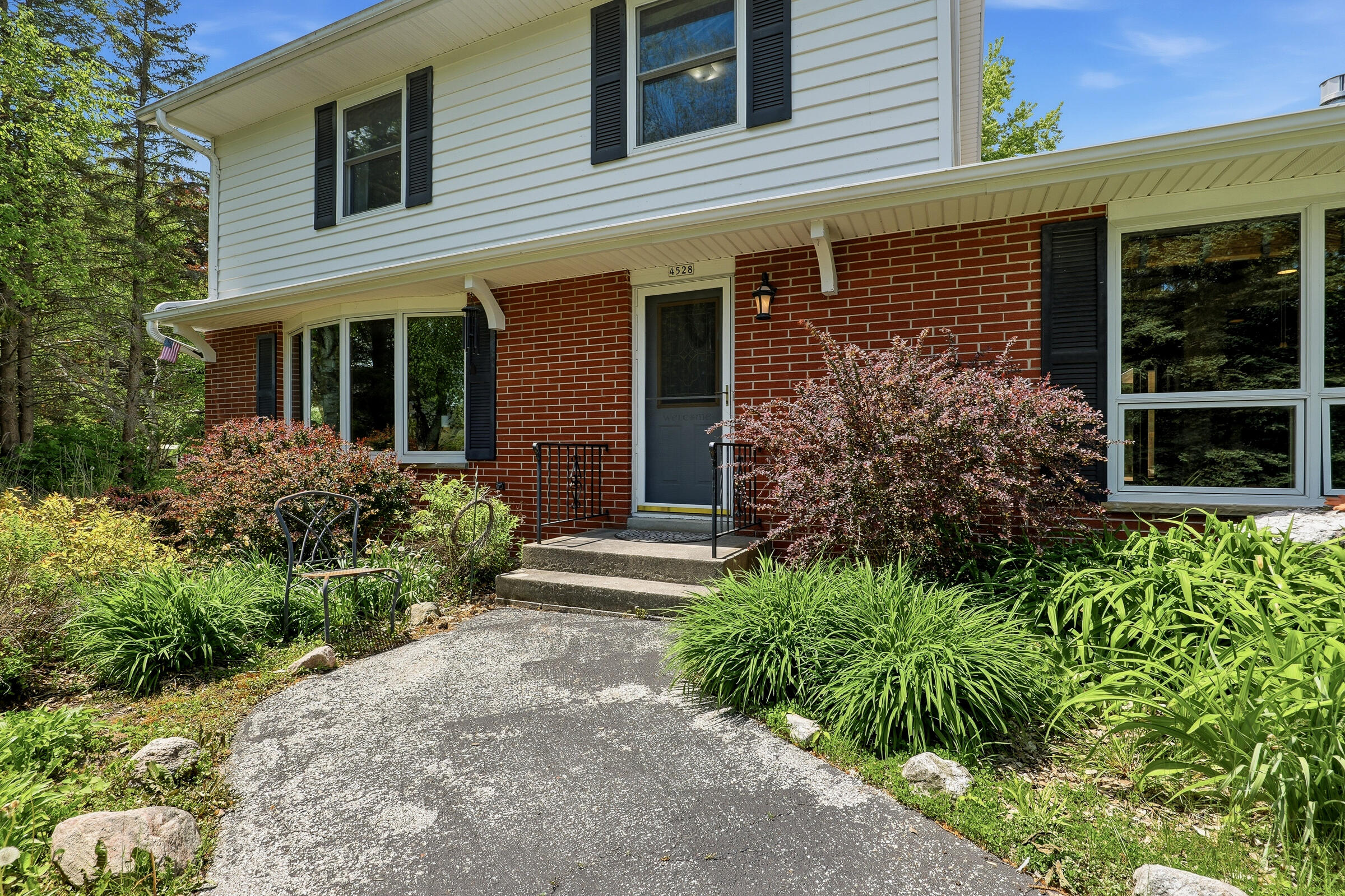 4528 Lakeshore Road Sheboygan, WI 53083 - Photo 3 of 54 4528Lakeshore-4