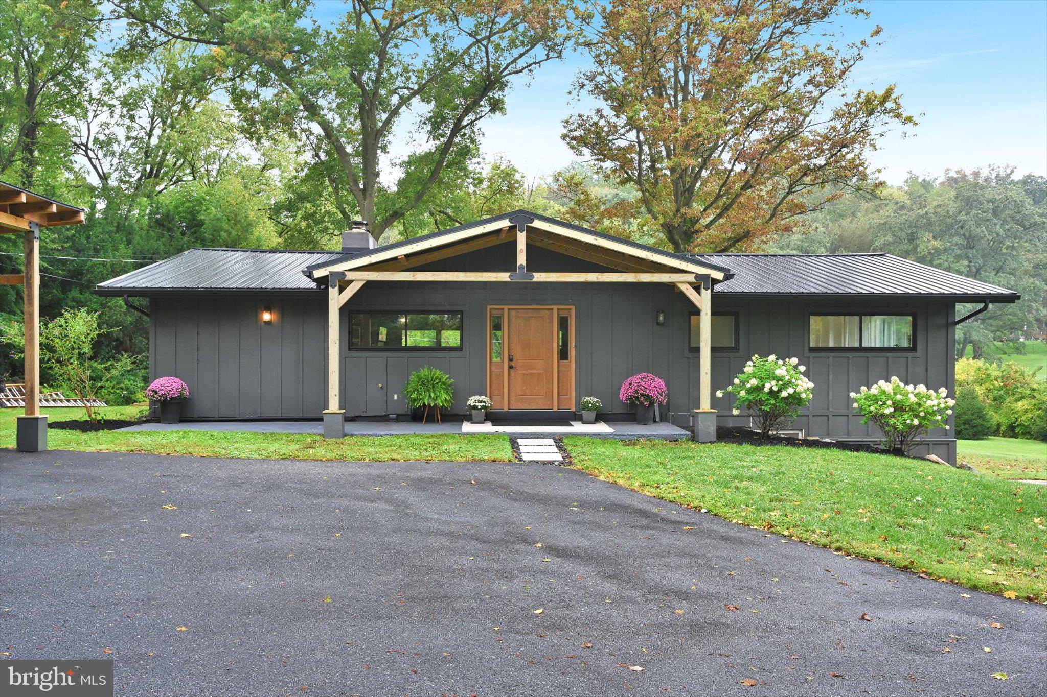 430 Valley Road Lancaster, PA 17601 - Photo 1 of 39