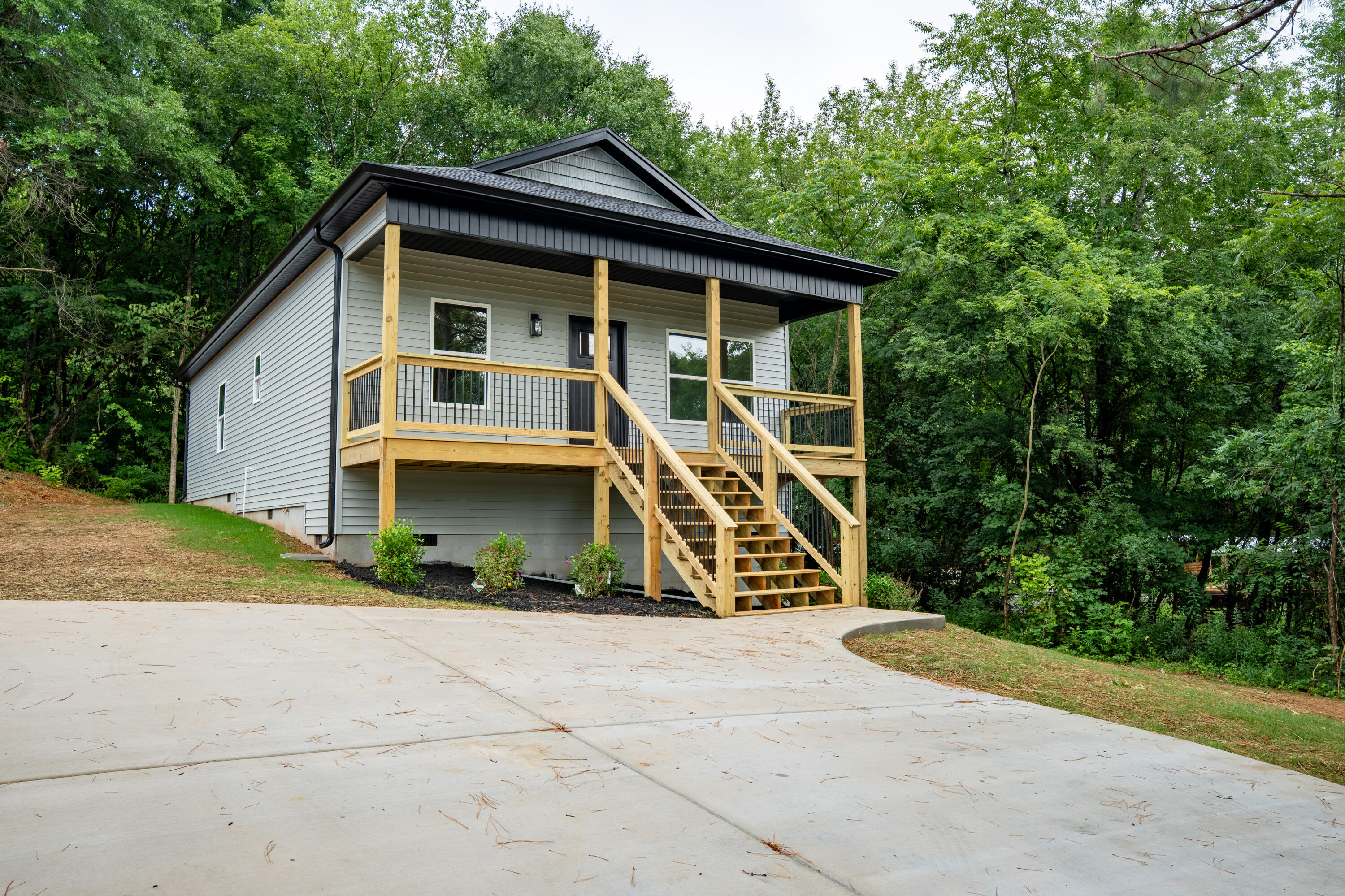 260 High Street Charleston, TN 37310 - Photo 2 of 23 High Street-34