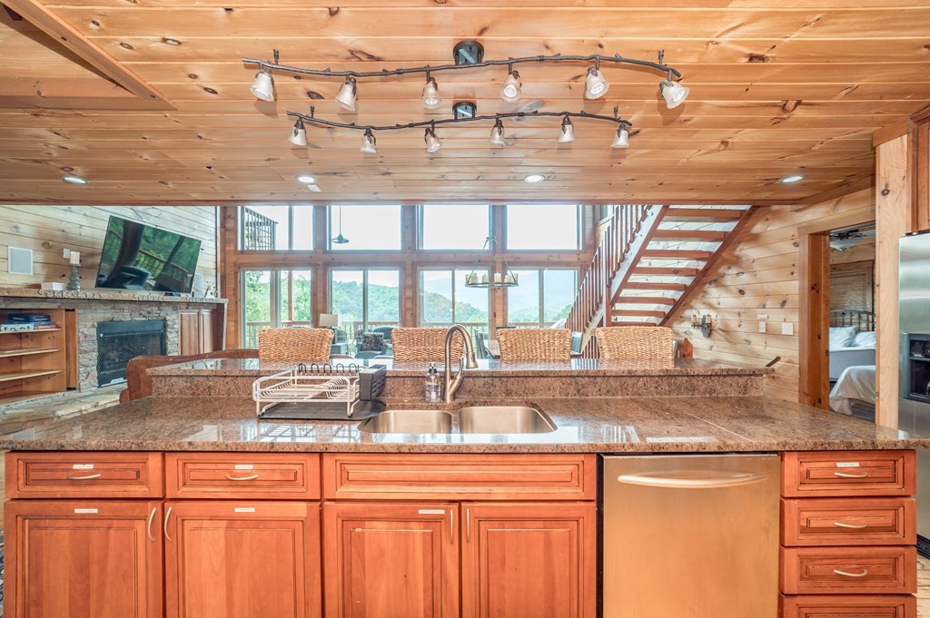 5055 Riversong Way Sevierville, TN 37876 - Photo 7 of 98
