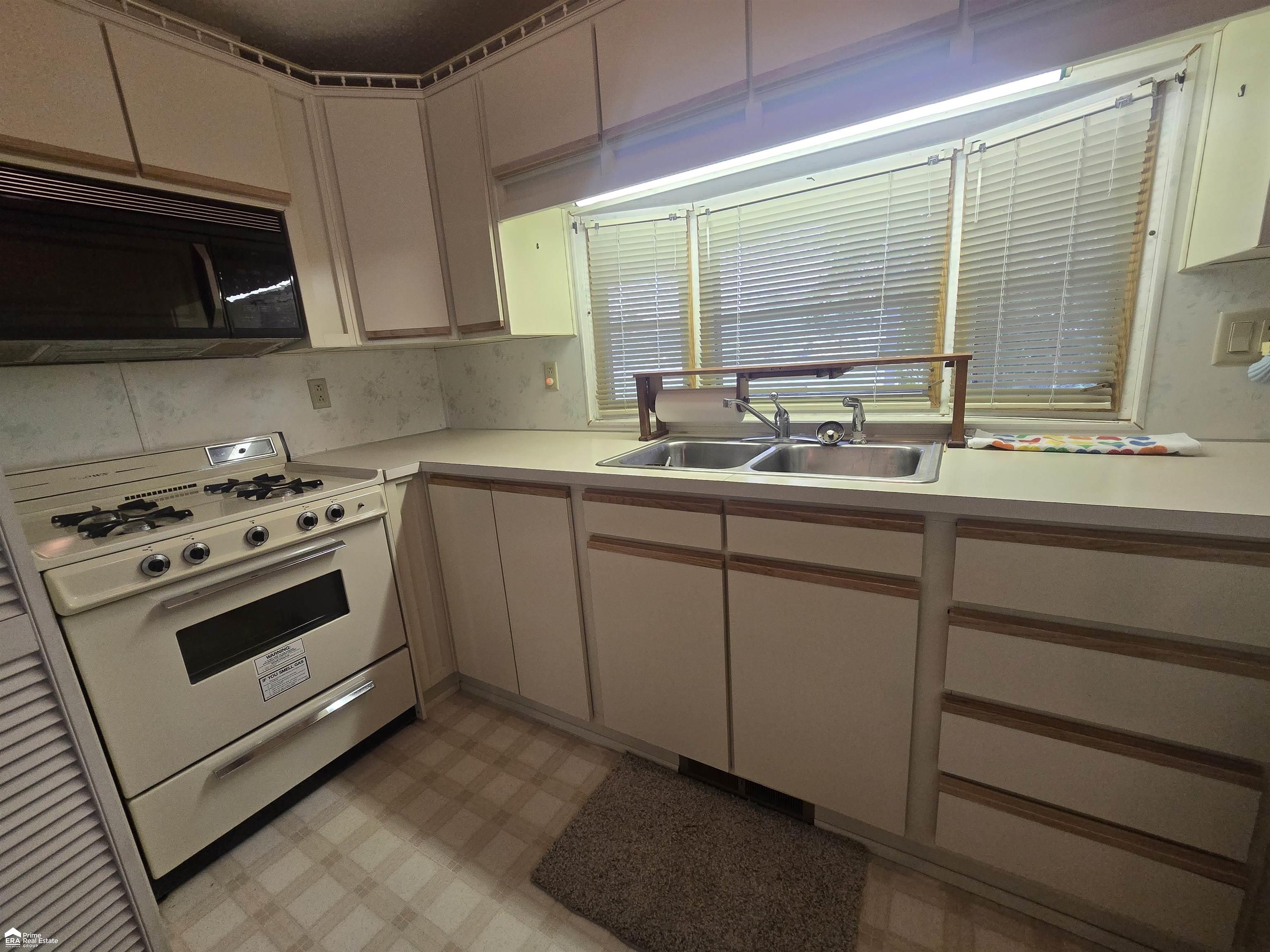 10001 Goodall Road, Unit 229 Durand, MI 48429 - Photo 5 of 20 Gallery Image 5