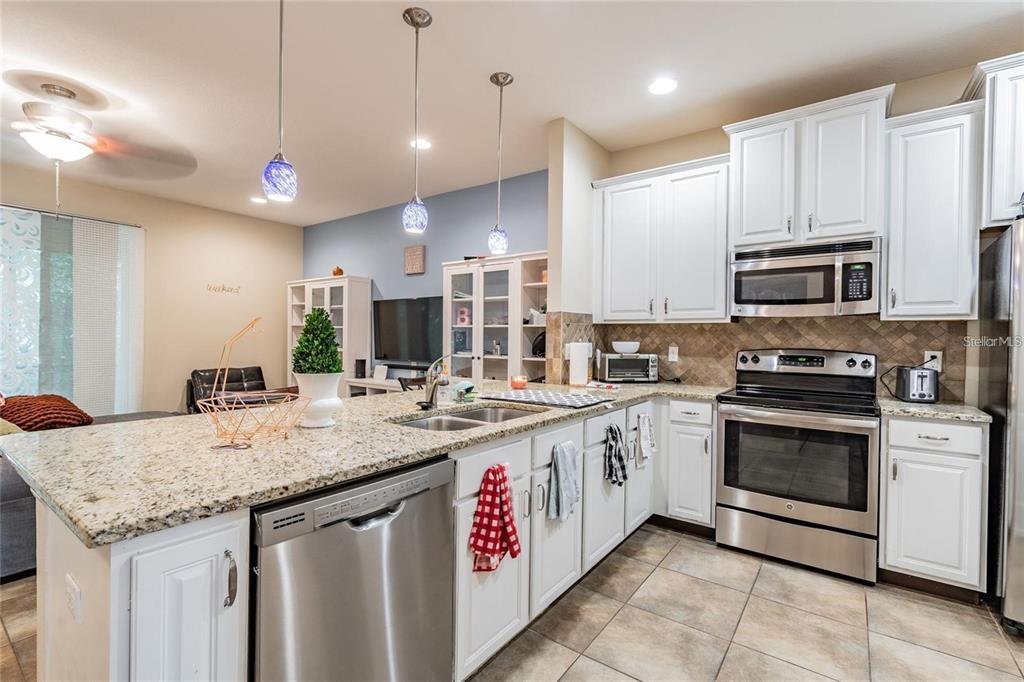 8305 Pine River Road Tampa, FL 33637 - Photo 10 of 24 Gallery Image 10