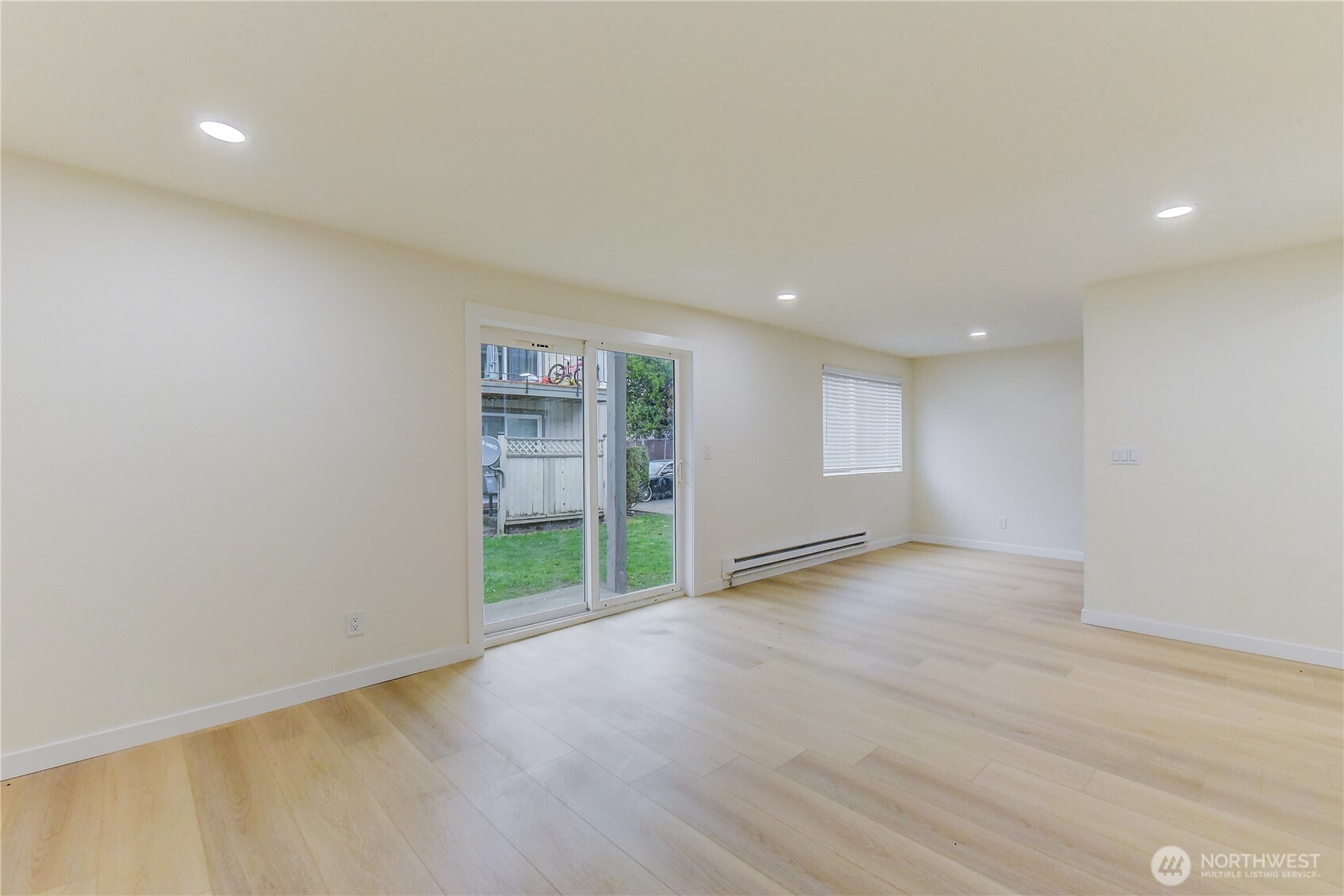 1601 Maple Lane, Unit B5 Kent, WA 98030 - Photo 3 of 22