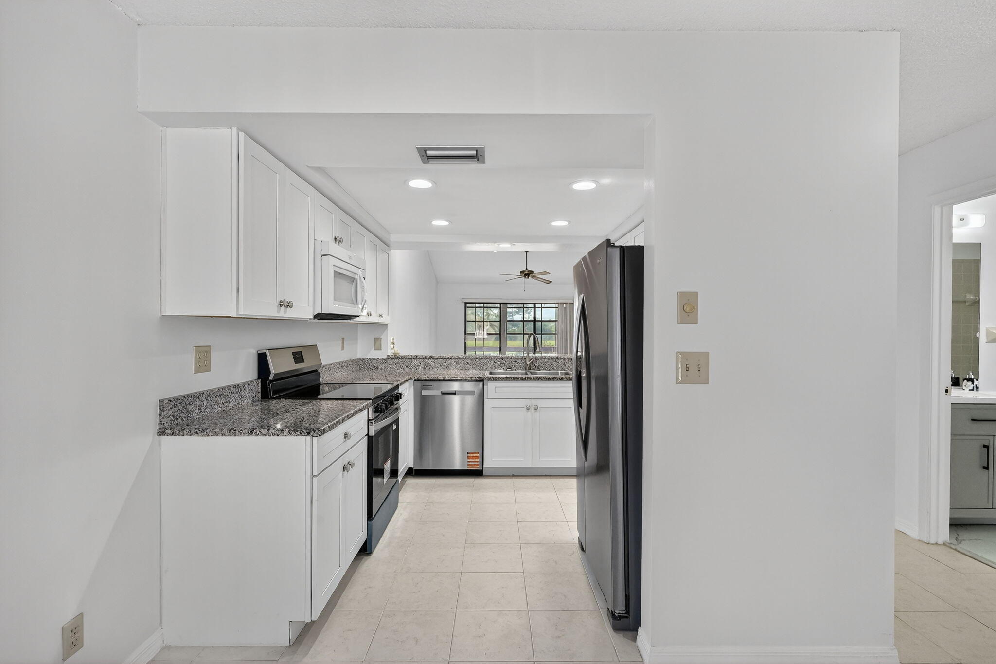 6184 Southeast Georgetown Place Hobe Sound, FL 33455 - Photo 8 of 29 Kitchen