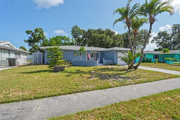 $429,900 | 13651 Imperial Groves Drive North, Largo, FL 33774