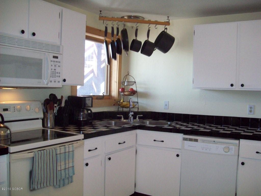 120 Norgren Road Fraser, CO 80442 - Photo 4 of 19 Kitchen