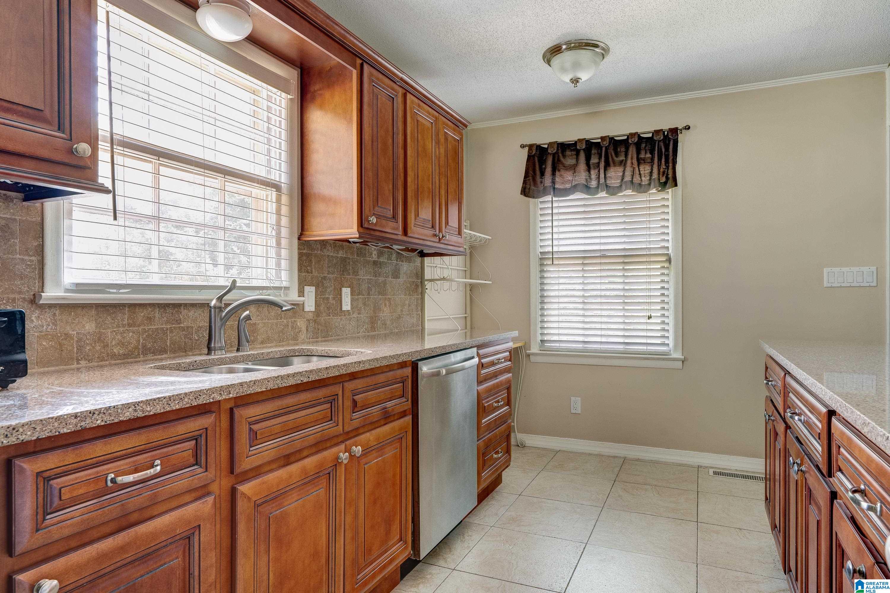 3831 Rock Ridge Road Birmingham, AL 35210 - Photo 11 of 45