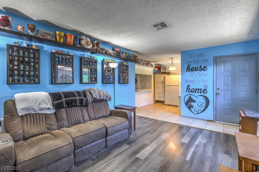 5917 Smoke Ranch Road, Unit D Las Vegas, NV 89108 - Photo 1 of 26