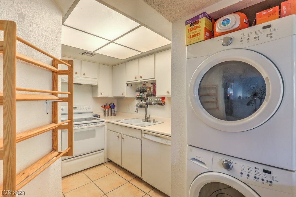 5917 Smoke Ranch Road, Unit D Las Vegas, NV 89108 - Photo 16 of 26