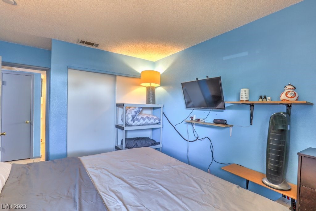 5917 Smoke Ranch Road, Unit D Las Vegas, NV 89108 - Photo 23 of 26