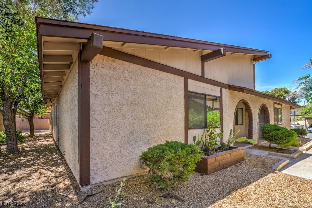 5917 Smoke Ranch Road, Unit D Las Vegas, NV 89108 - Photo 4 of 26