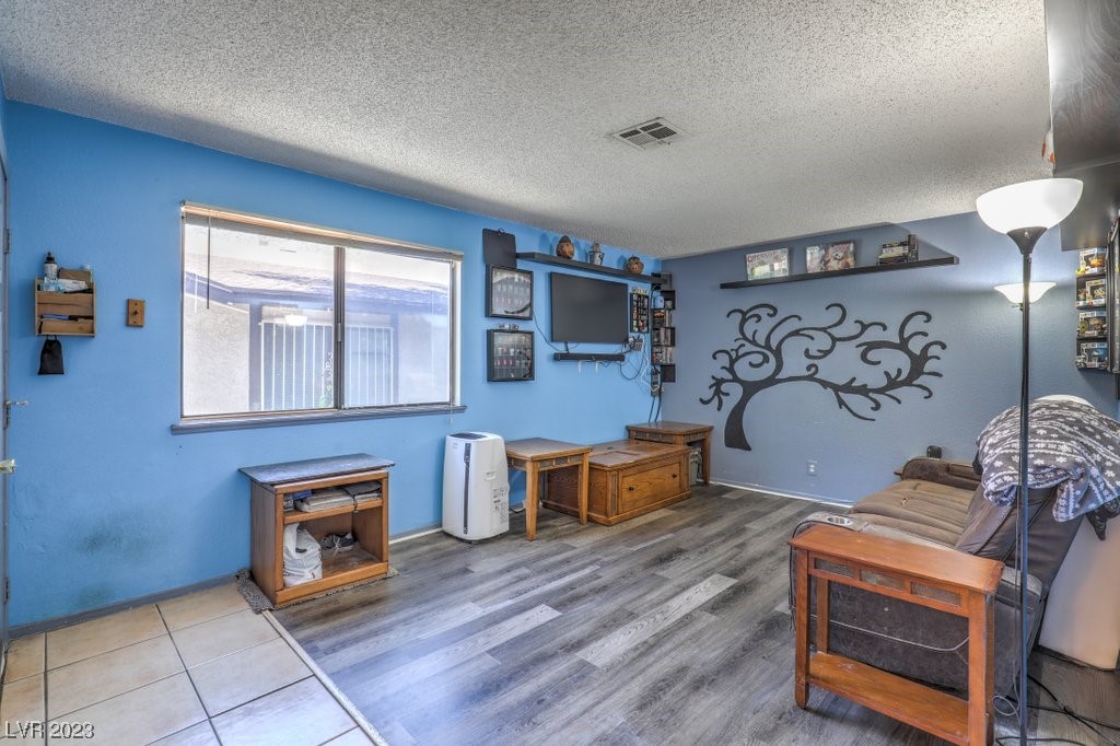 5917 Smoke Ranch Road, Unit D Las Vegas, NV 89108 - Photo 8 of 26